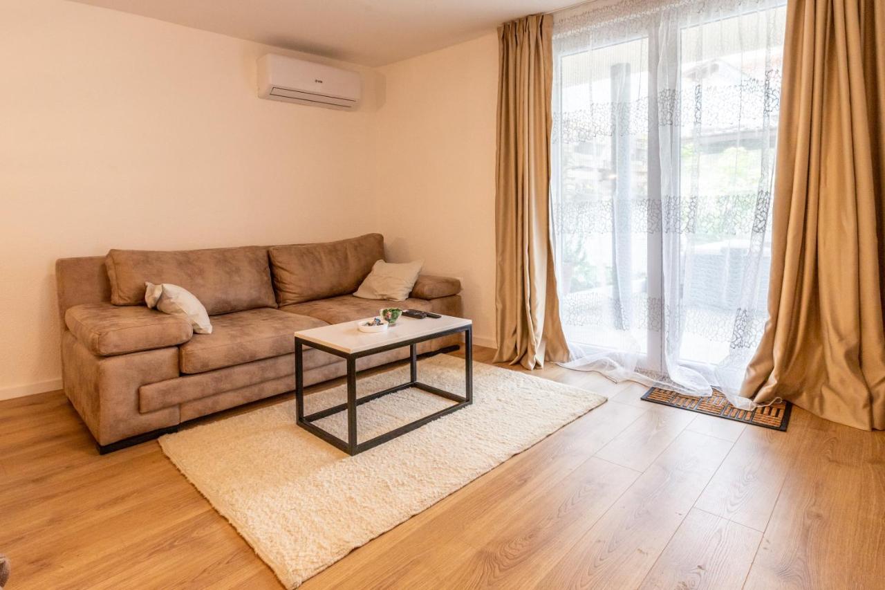 Self Check-In Apartment With Jacuzzi 莫斯塔尔 外观 照片